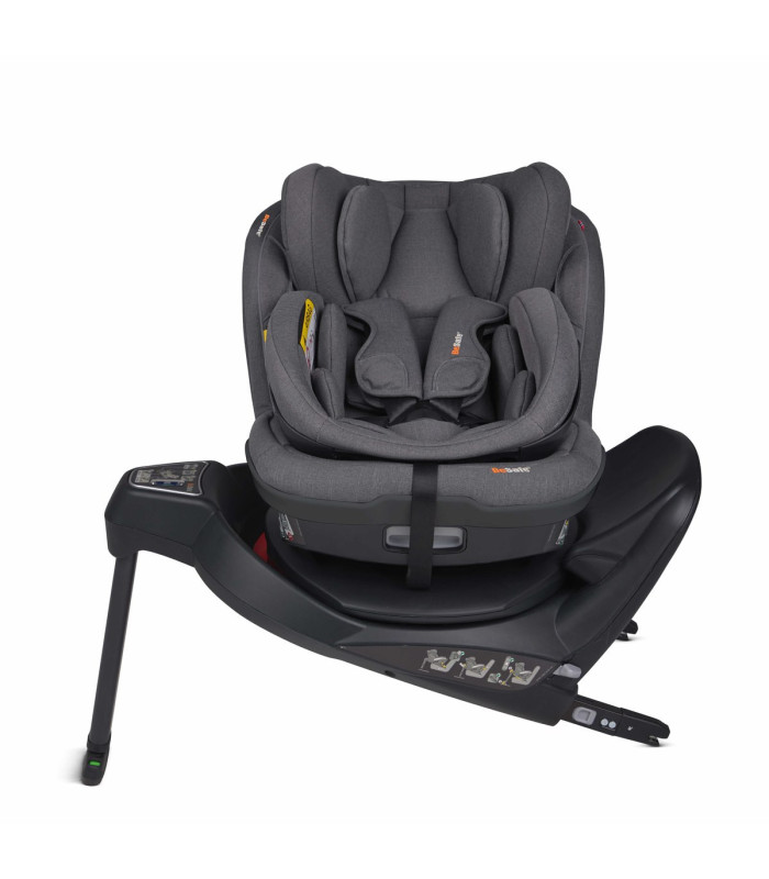 BeSafe iZi Twist B i-Size Dark Grey Mélange girada hacia la puerta, con ISOFIX y pie de apoyo
