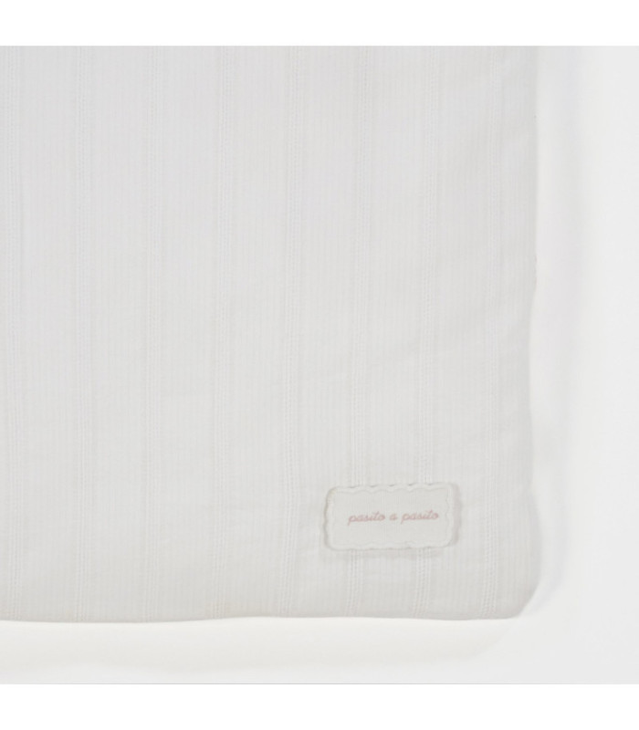 Saco arrullo manta Maison Tender estampado Flores detalle del cierre y el tejido