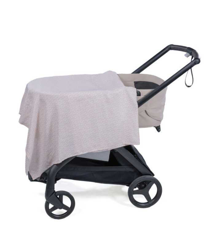 Sábana de capazo y muselina Maison Tender estampado Flores con la muselina sobre el carrito