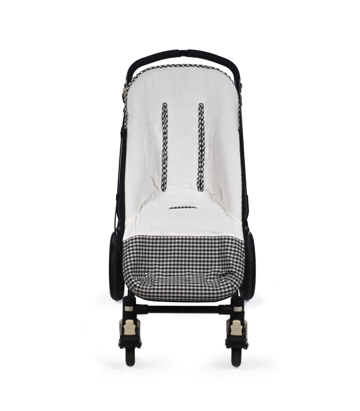 Saco silla entretiempo Walking Mum I Love Vichy negro abierto en una silla de paseo