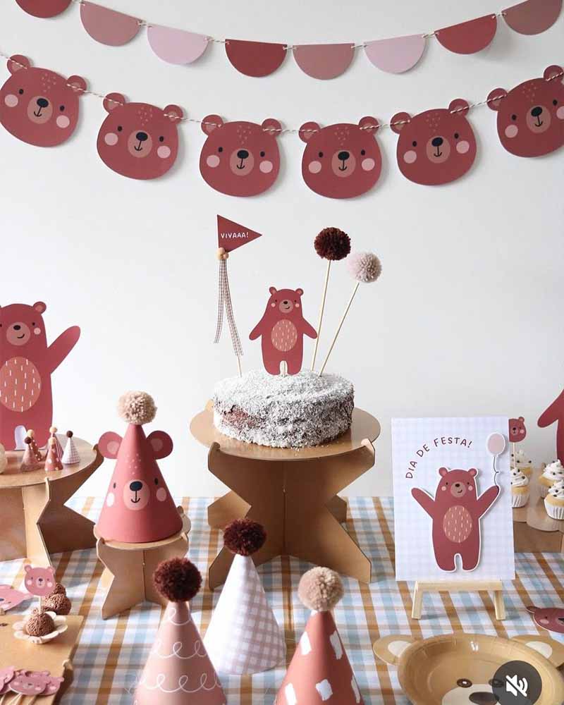 Decoración de cumpleaños con temática de osos