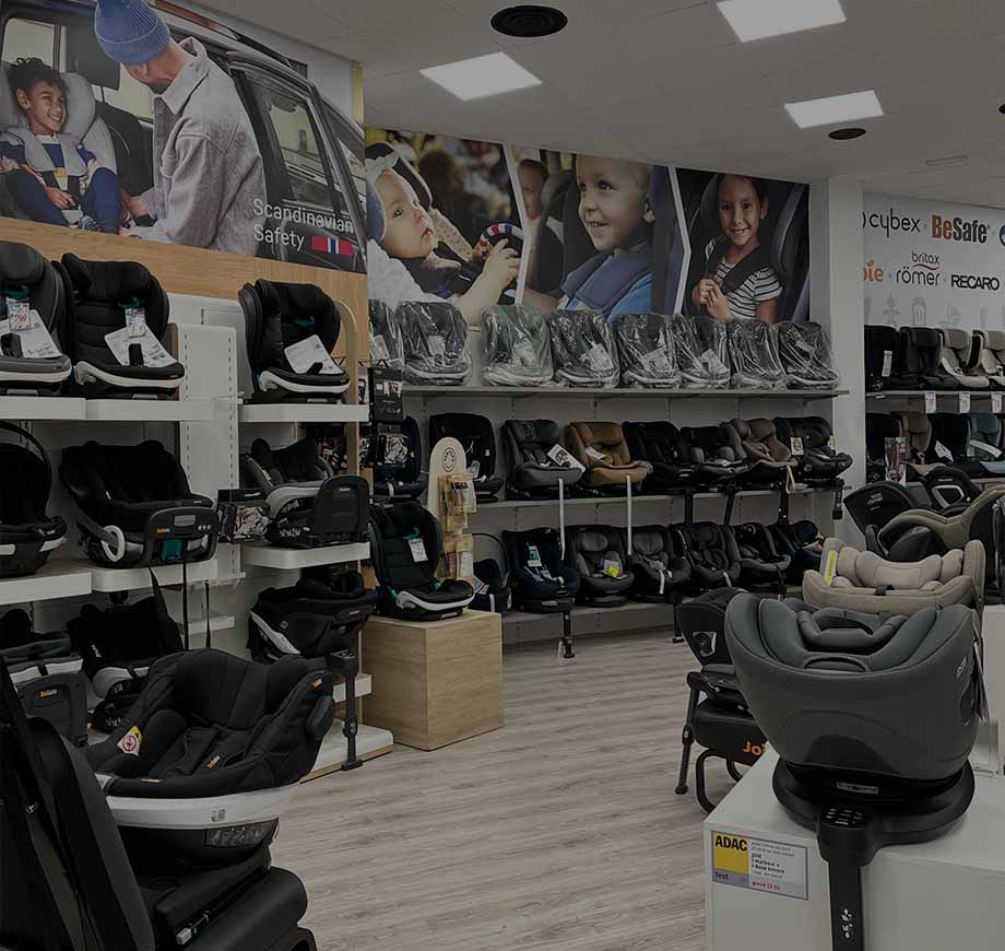 Zona de cochecitos, dúos y tríos en tienda Nenelandia