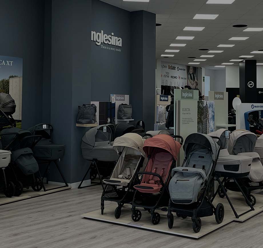 Zona de sillas de paseo en tienda Nenelandia